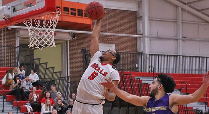 Men’s Basketball Team’s Late Double-Digit Run Sinks Houghton