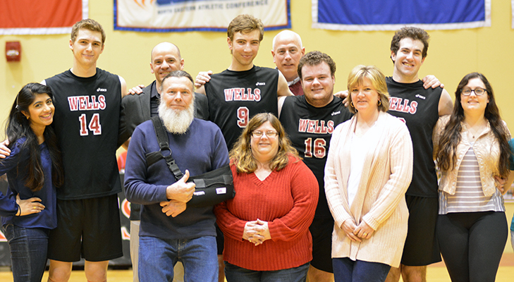 Men's Volleyball Ends Regular Season With Home Split