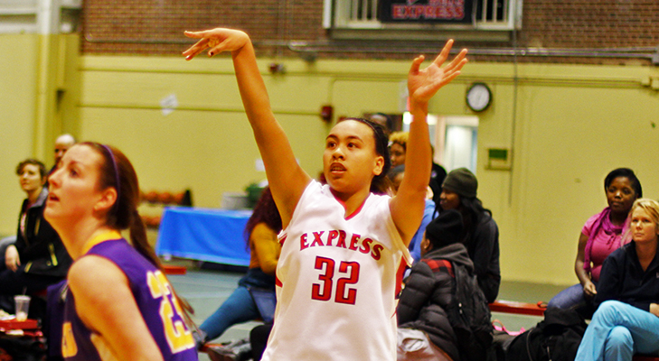 Artaho-Aki, Erkson Lead Women's Basketball Past Alfred